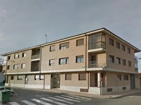 Piso en calle Llanos de Nava 32, nº 32,-Cesión